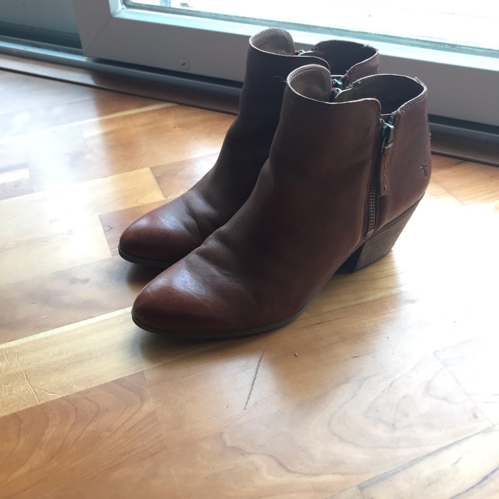 Women’s Frye boots